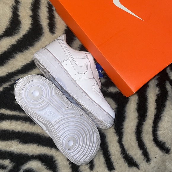 Nike Air Force 1 - Picture 4 of 4